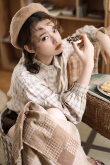 少女播放第十集视频